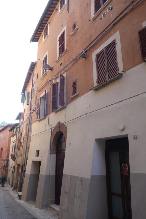 Central- Views - Air Conditioning - Easy Parking -Self Check In Perugia Eksteriør bilde